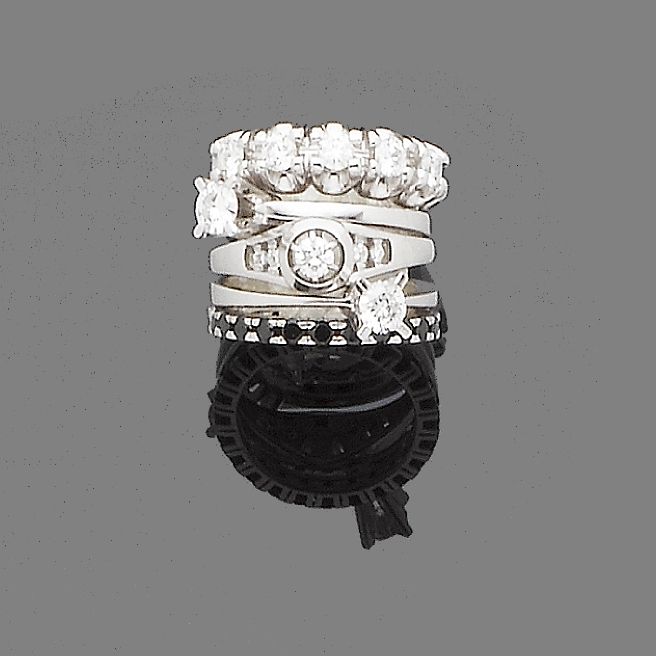 Five diamond-set rings (5)