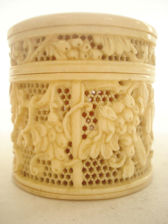 Bonhams : A small carved ivory box & cover 19th century
