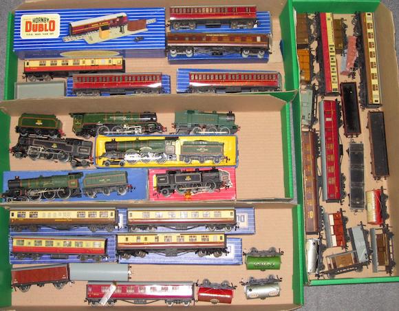 Bonhams : Hornby Dublo locomotives and rolling stock