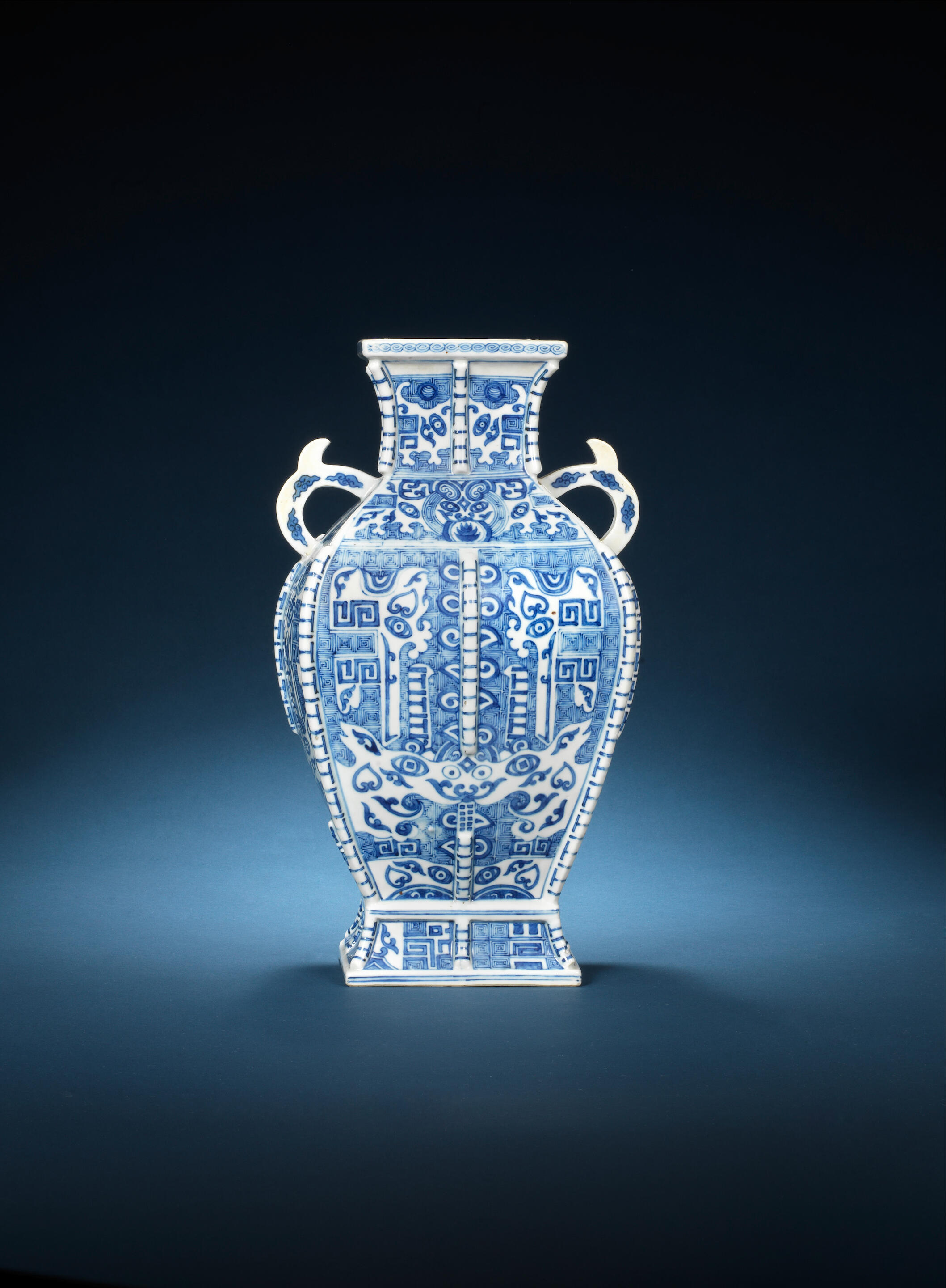 Bonhams A blue and white rectangular baluster archaistic vase 18th