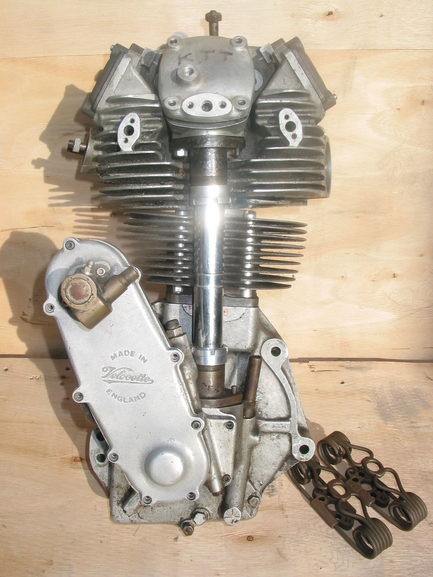 Bonhams Cars : c.1946 Velocette MK VIII Engine Engine no. KTT851