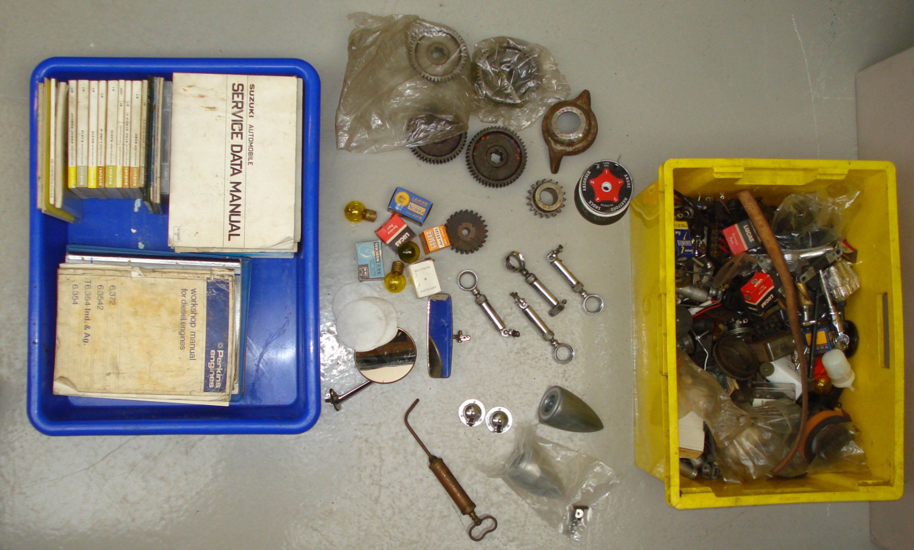 Bonhams Cars Assorted automobilia,