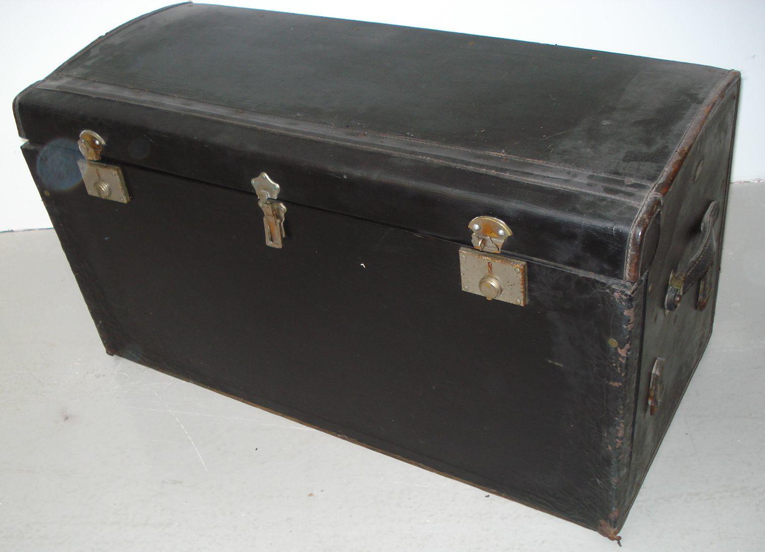 Bonhams Cars : A Dunhills luggage trunk, 1920s,