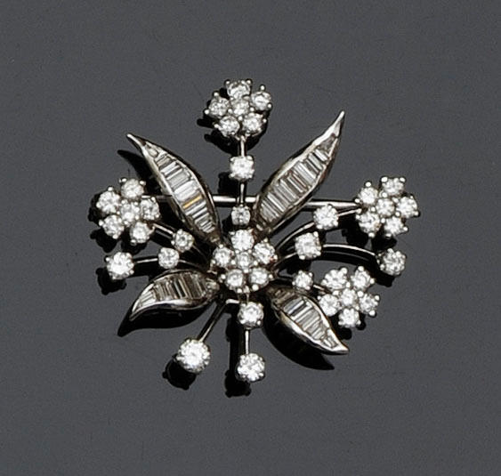 Bonhams : A diamond floral spray brooch