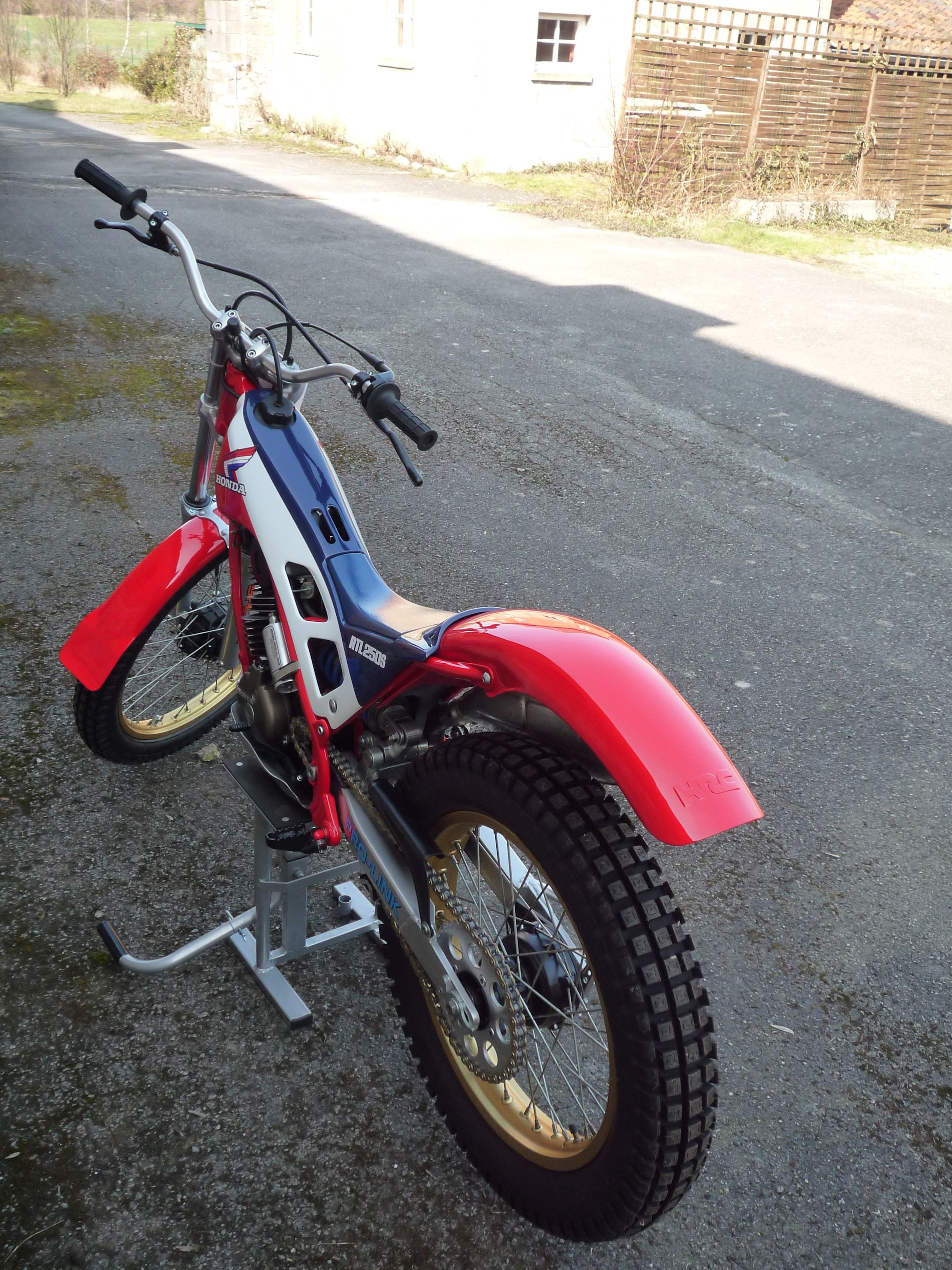 Bonhams Cars : 1985 Honda RTL250S Trials Motorcycle Frame no 
