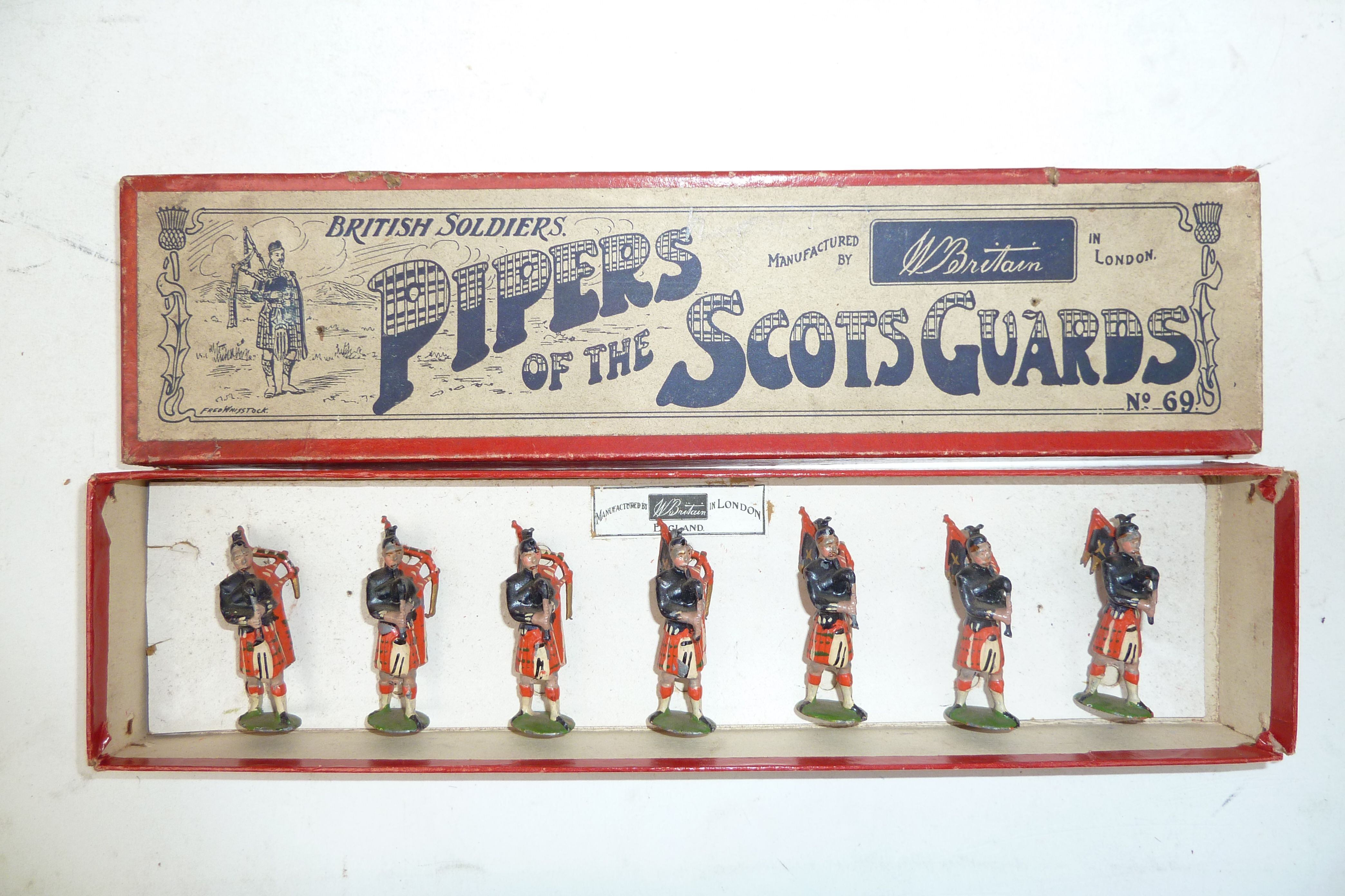 Bonhams : Britains set 69, Pipers of the Scots Guards 7