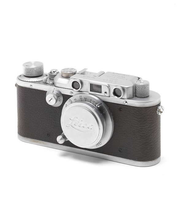 Lot 28 - A Leica IIIb Rangefinder Camera