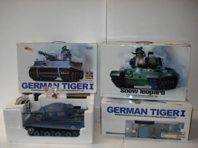 Bonhams Cars : Three 1/16 scale radio control model tanks,