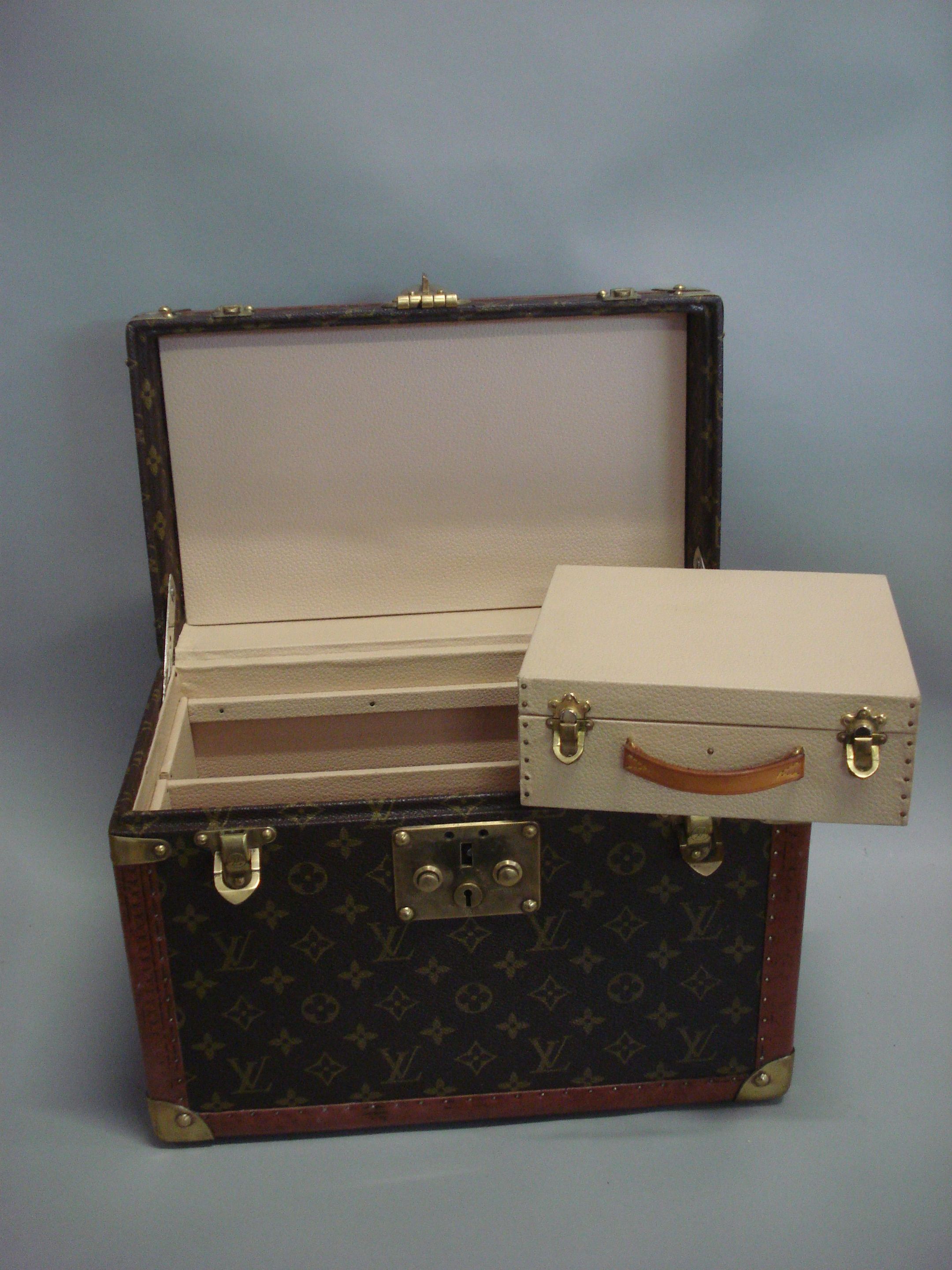 A Louis Vuitton vanity case,