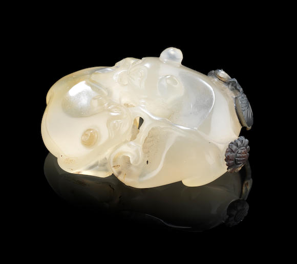 Bonhams : A Suzhou-type reticulated agate carving Qing Dynasty