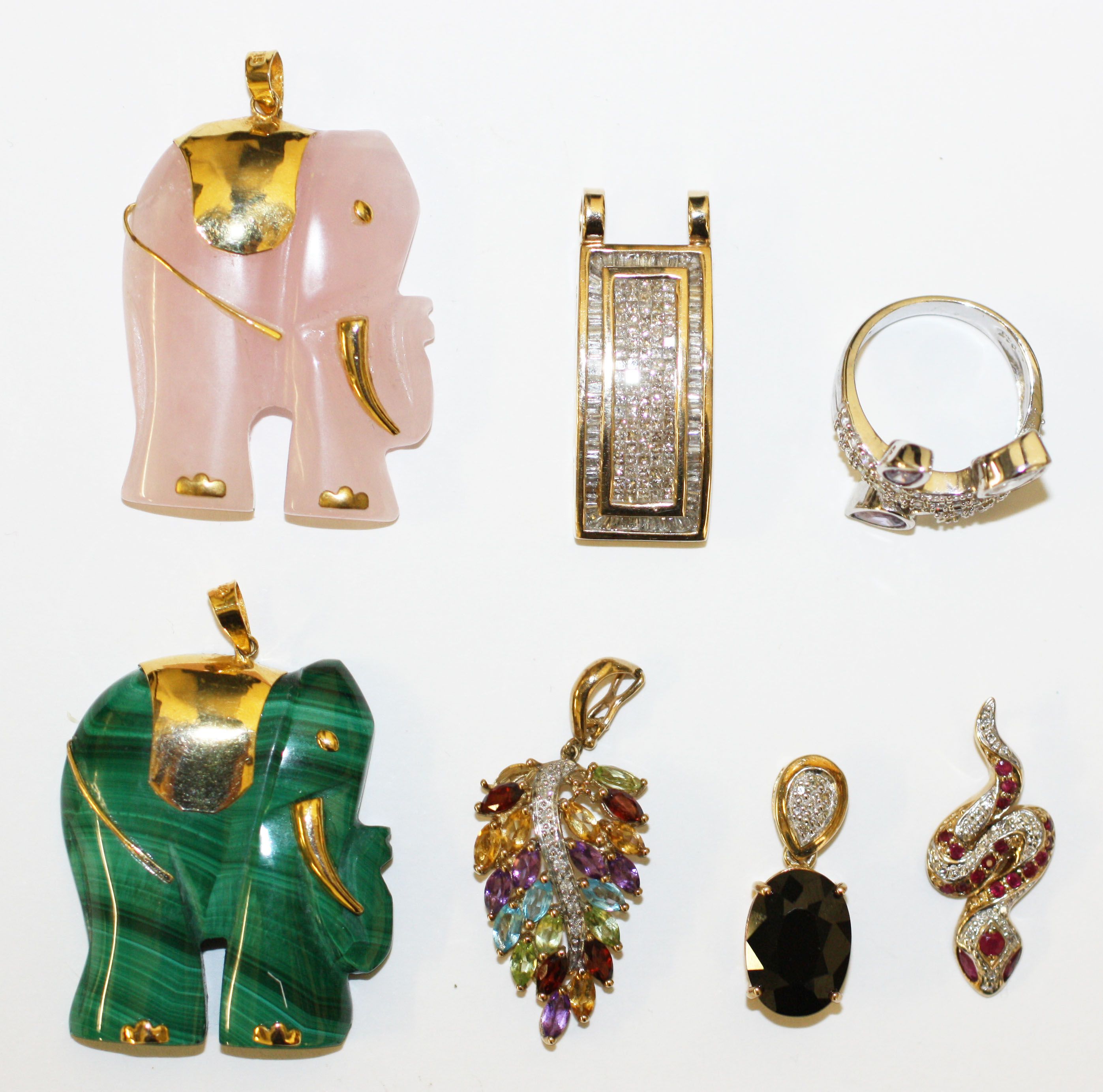 Assorted jewellery