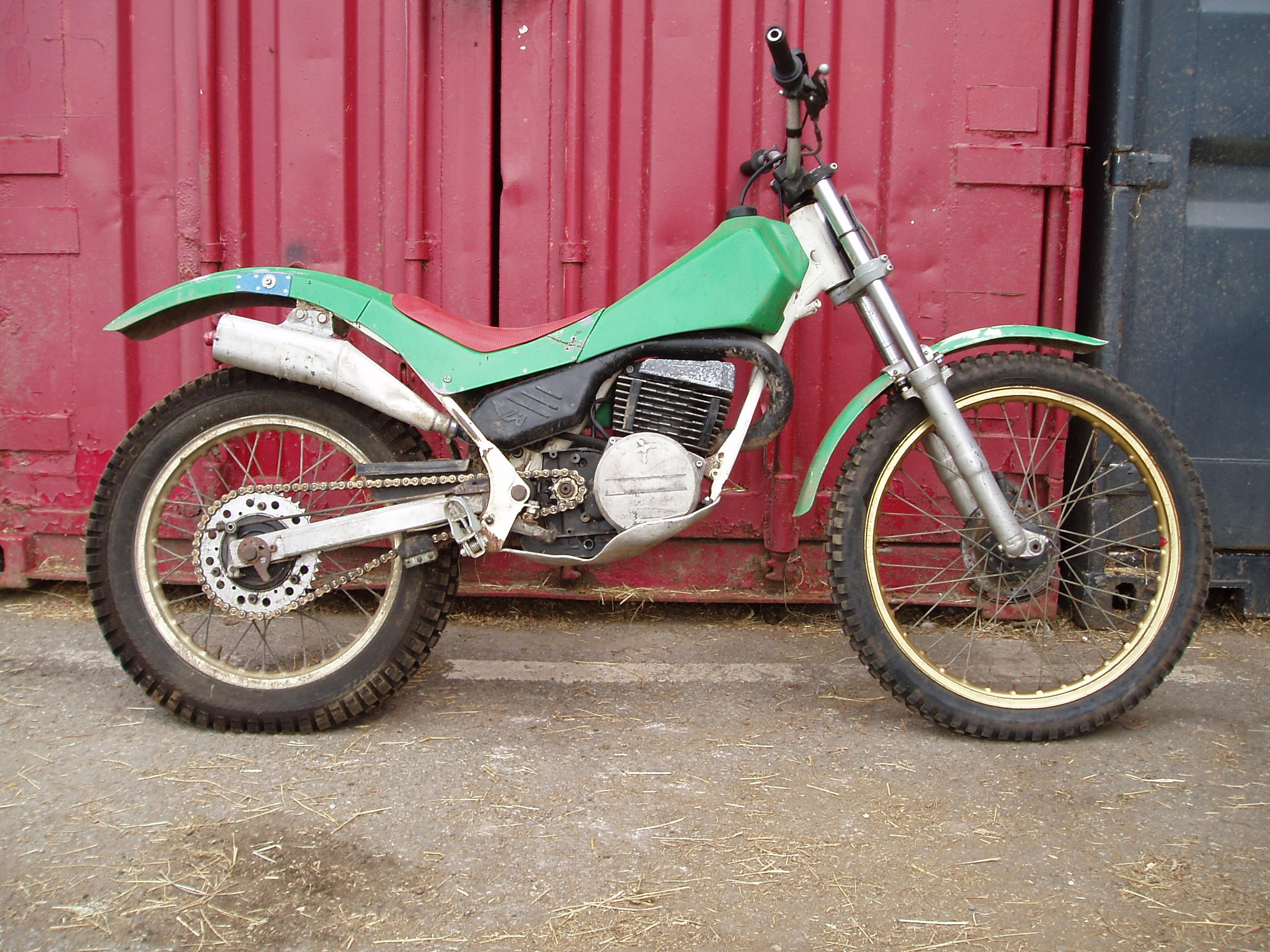 aprilia trials bike