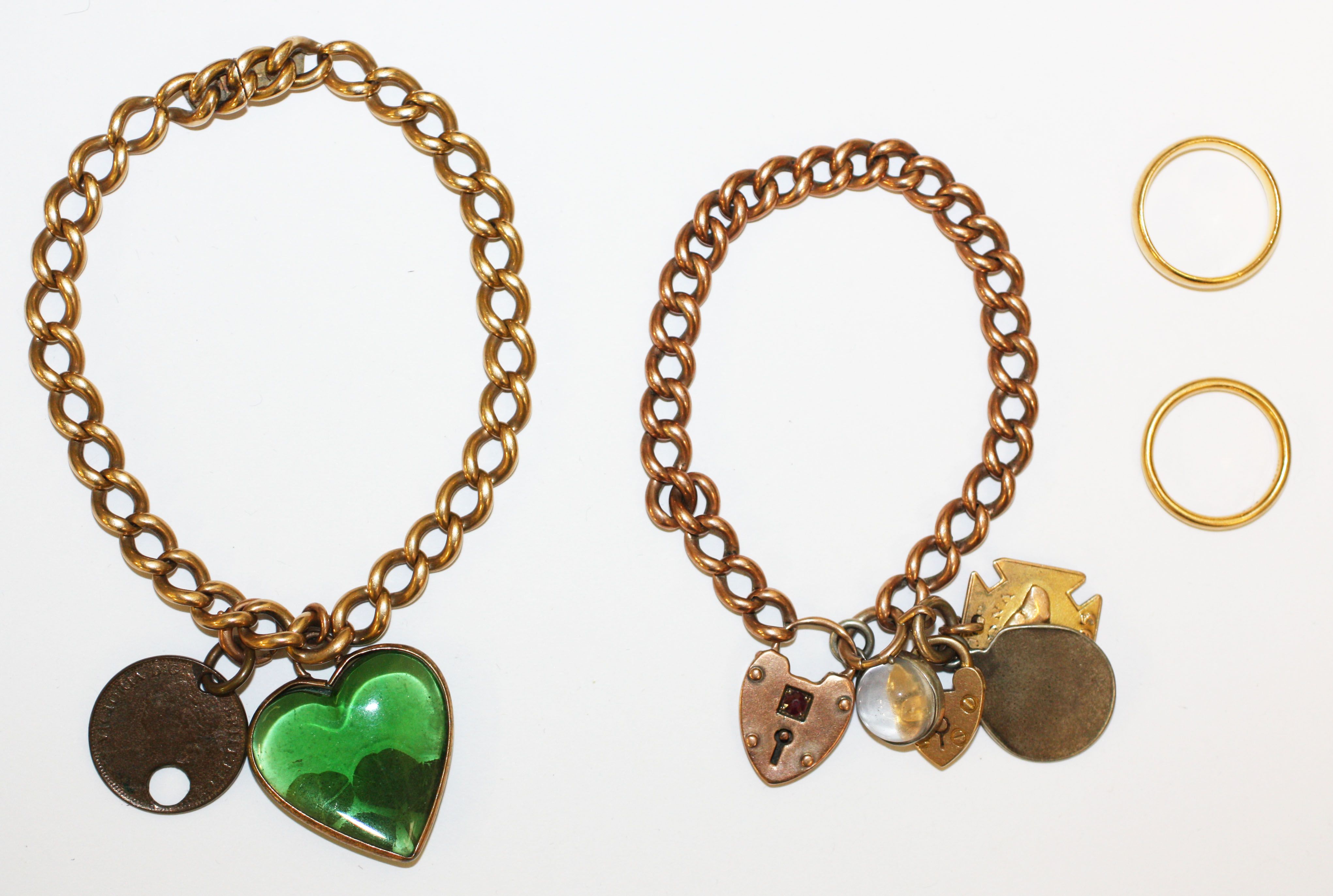 Two curb-link chain bracelets (4)