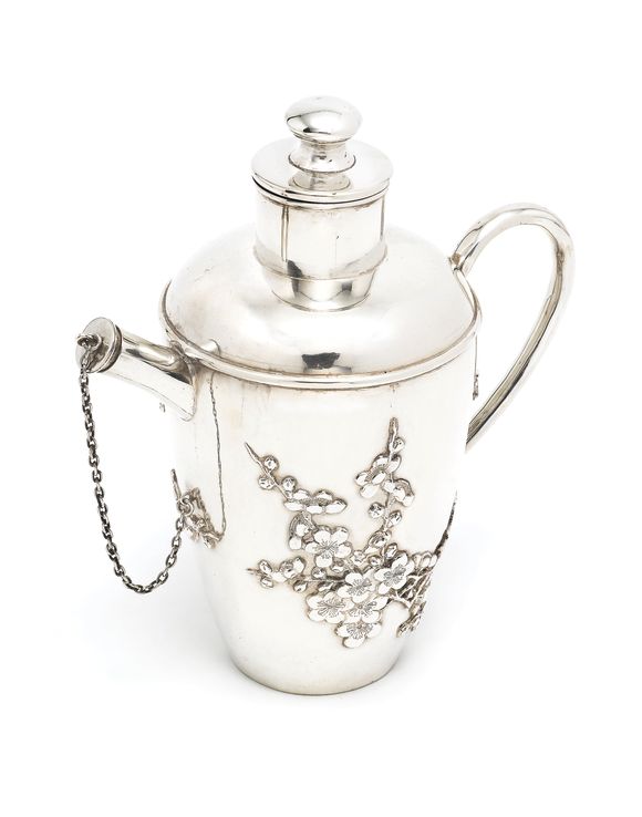 Bonhams An early 20th century Chinese export silver cocktail shaker by Cum Wo, Hong Kong