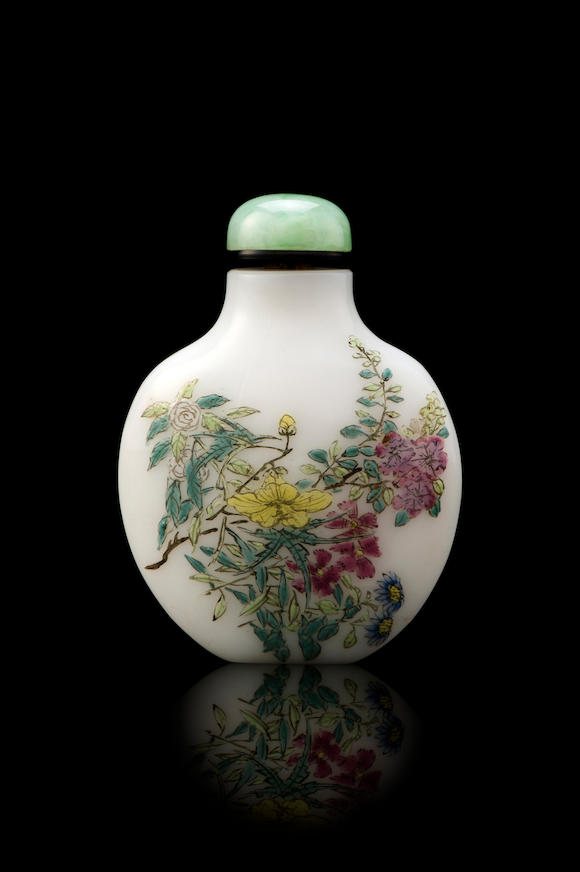 Bonhams : An enamelled Yangzhou glass snuff bottle Qianlong four ...