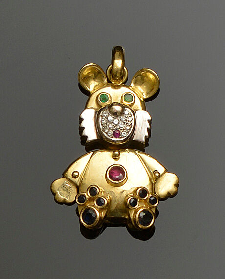 Bonhams : A vari gem-set bear pendant