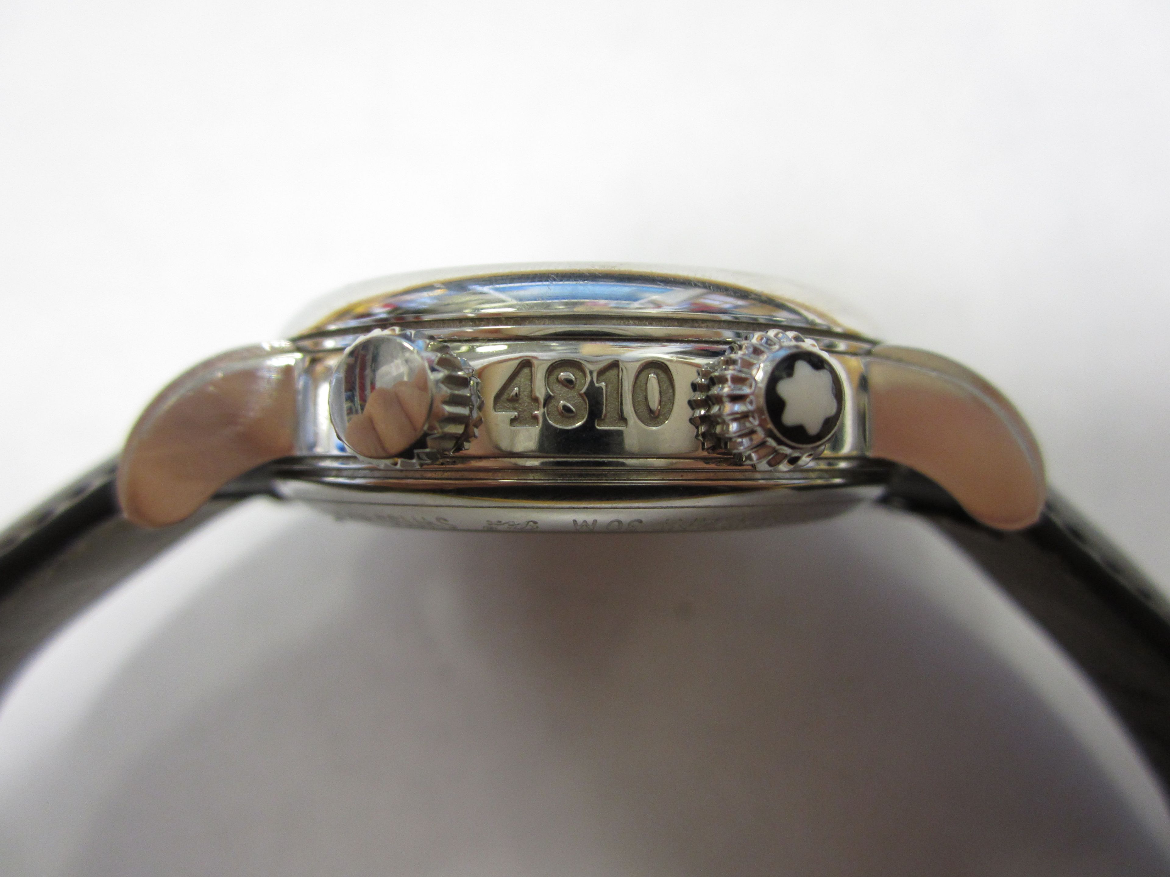 Bonhams A stainless steel automatic calendar