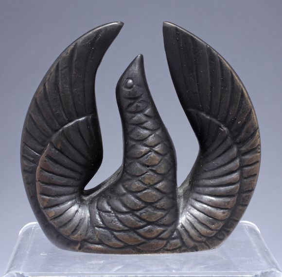 Bonhams Terry Stringer (New Zealand, born 1946) Bird sculpture 9cm (3