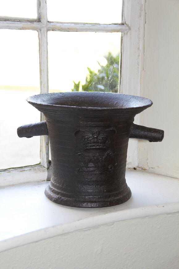 Bonhams : A late 17th century iron mortar, Dutch, circa 1690