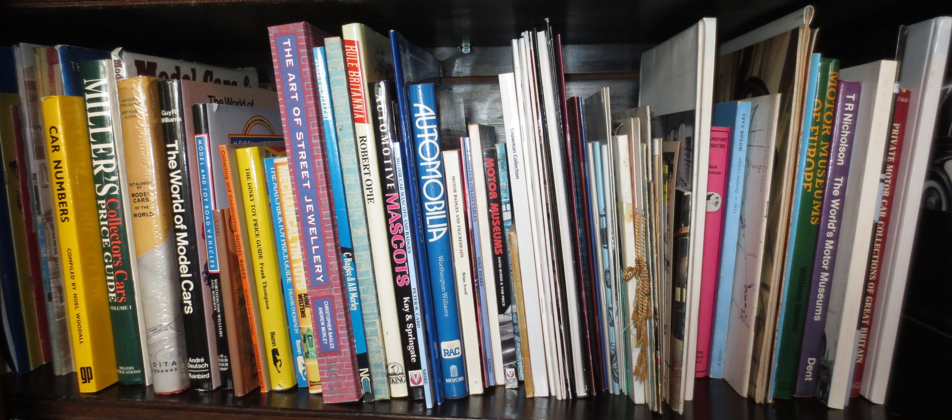 Bonhams Cars Assorted automobilia and motor museum books and guides,