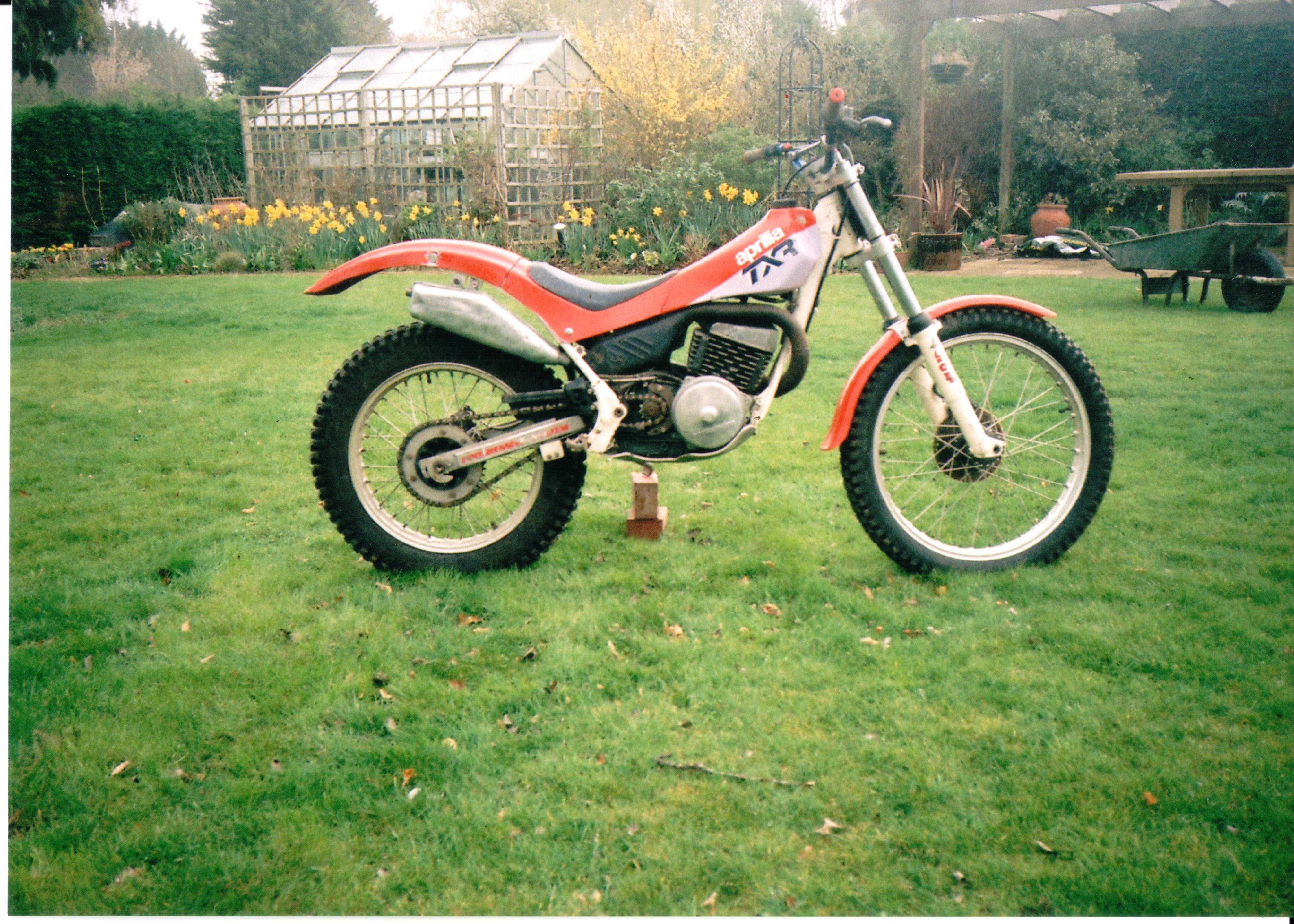 aprilia trials bike