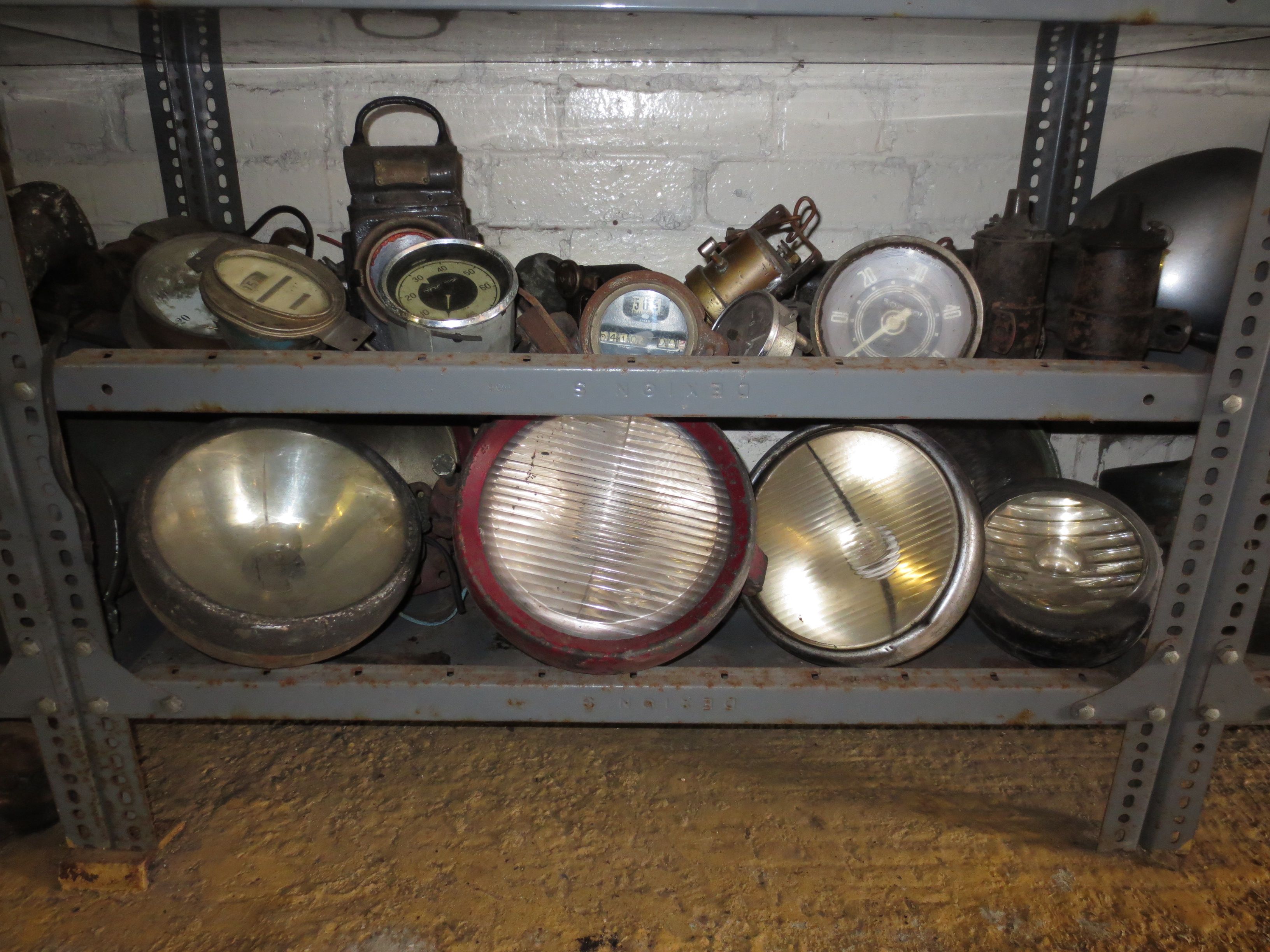 Bonhams Cars Assorted automobilia,