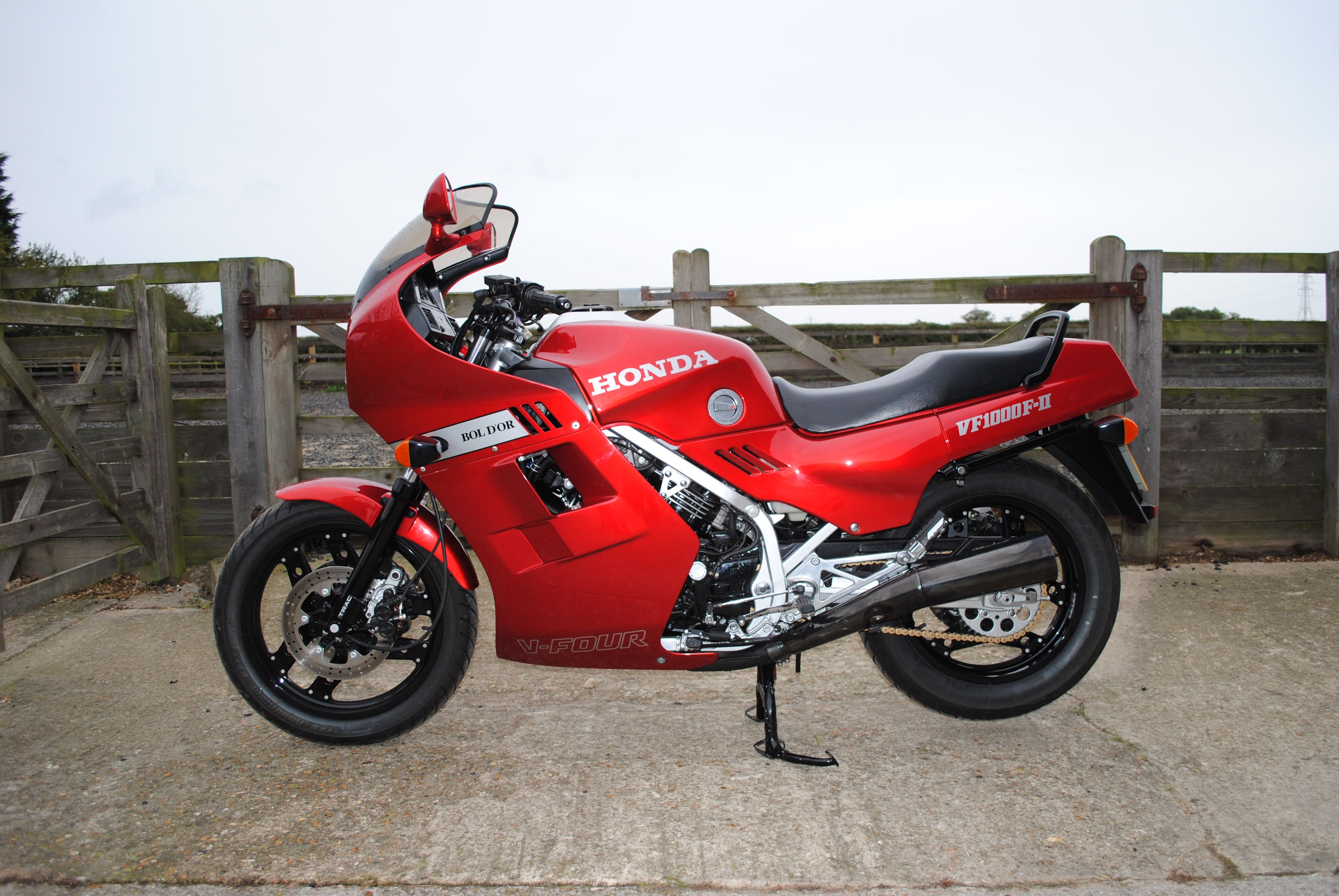 Banquette Honda VF 1000 F SC15 [1986] - Occasion, état Fonctionnel, Moto