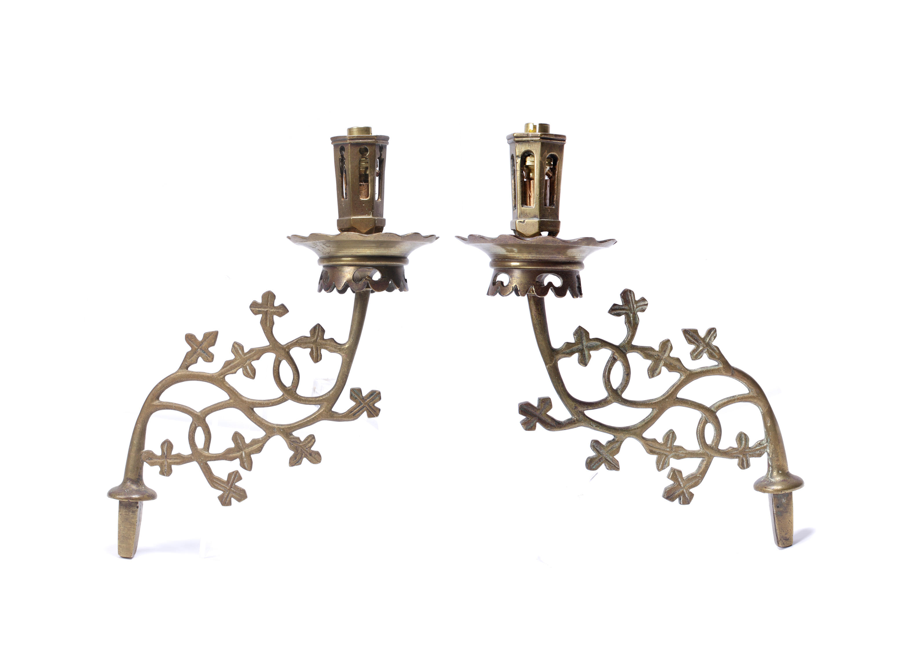 Antique A Pair Of Impressive Fine Cast Brass Table lamps, In The early  Gothic Style.