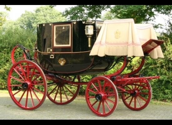 Bonhams : c.1825 C Spring Town Coach