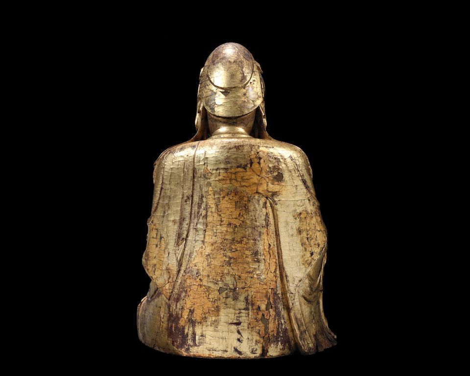 A rare and large gilt-lacquered wood figure of Guanyin 17th/18th century