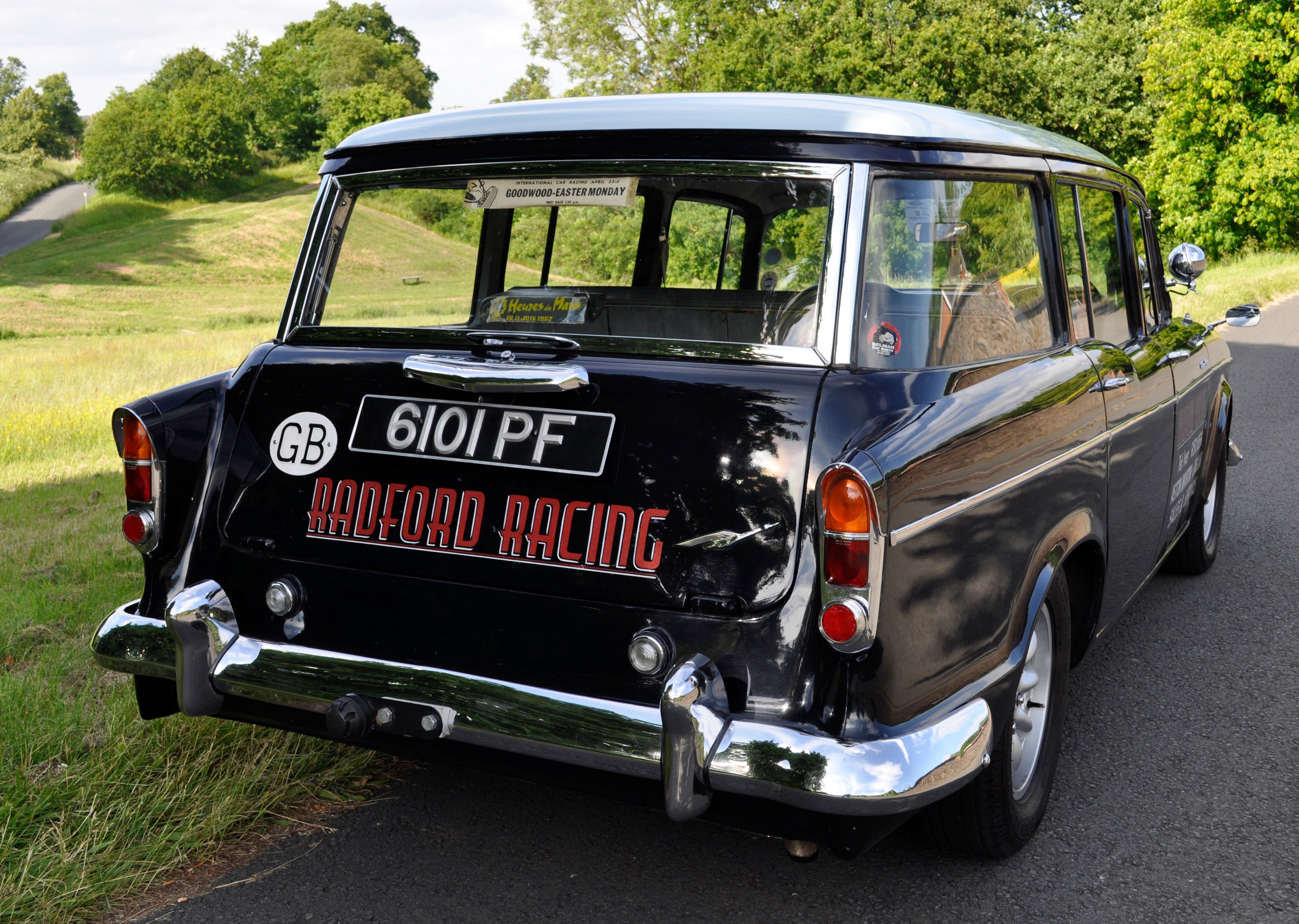 Humber Super Snipe Estate 1963 Gris – Neo Scale Models 1/43, Résine, Break RHD