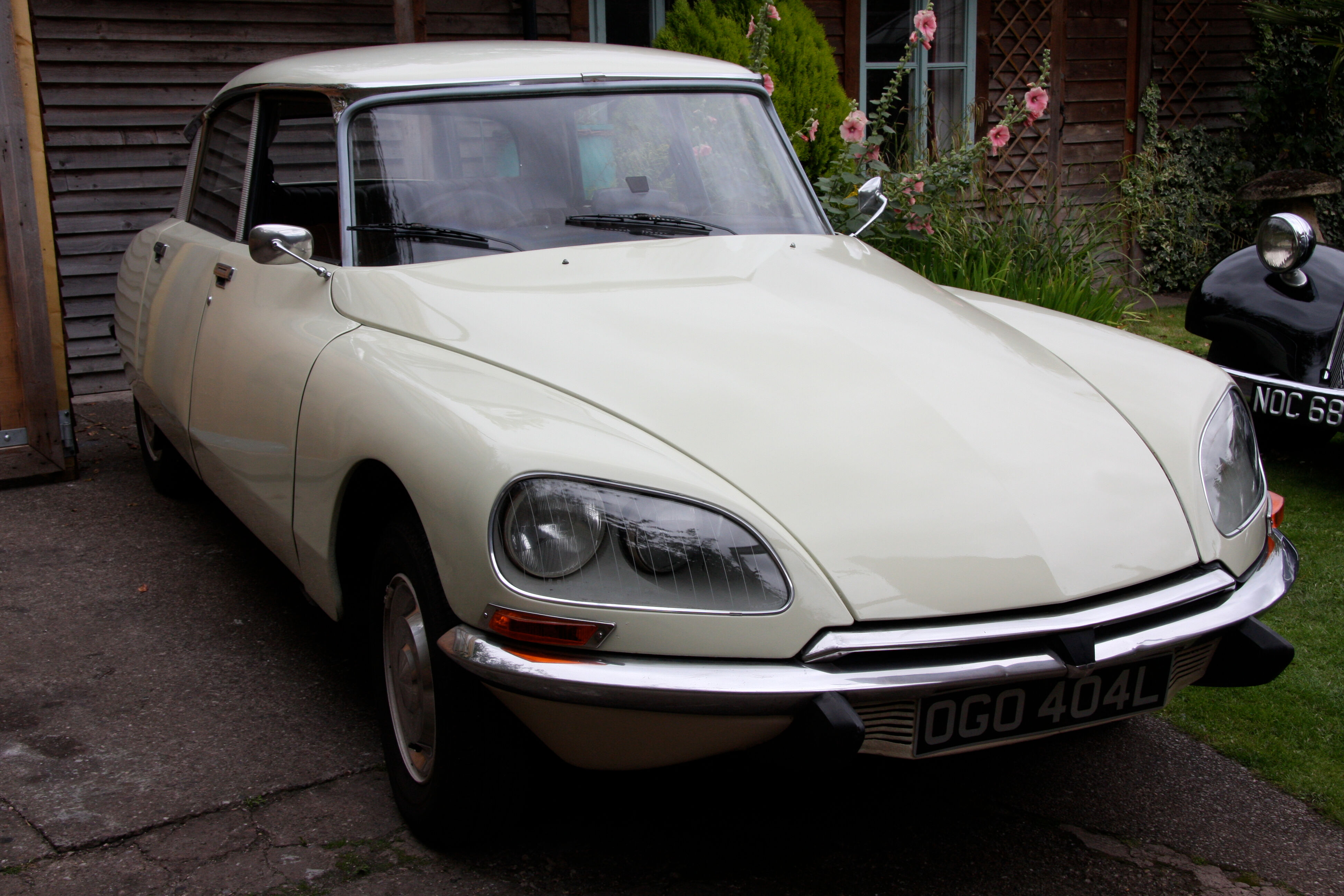Bonhams Cars : 1973 Citroën DS 2.0-Litre Saloon Chassis no. 4532928 ...