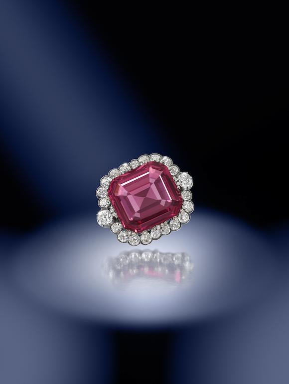 Bonhams : An exceptional 19th century spinel and diamond jewel