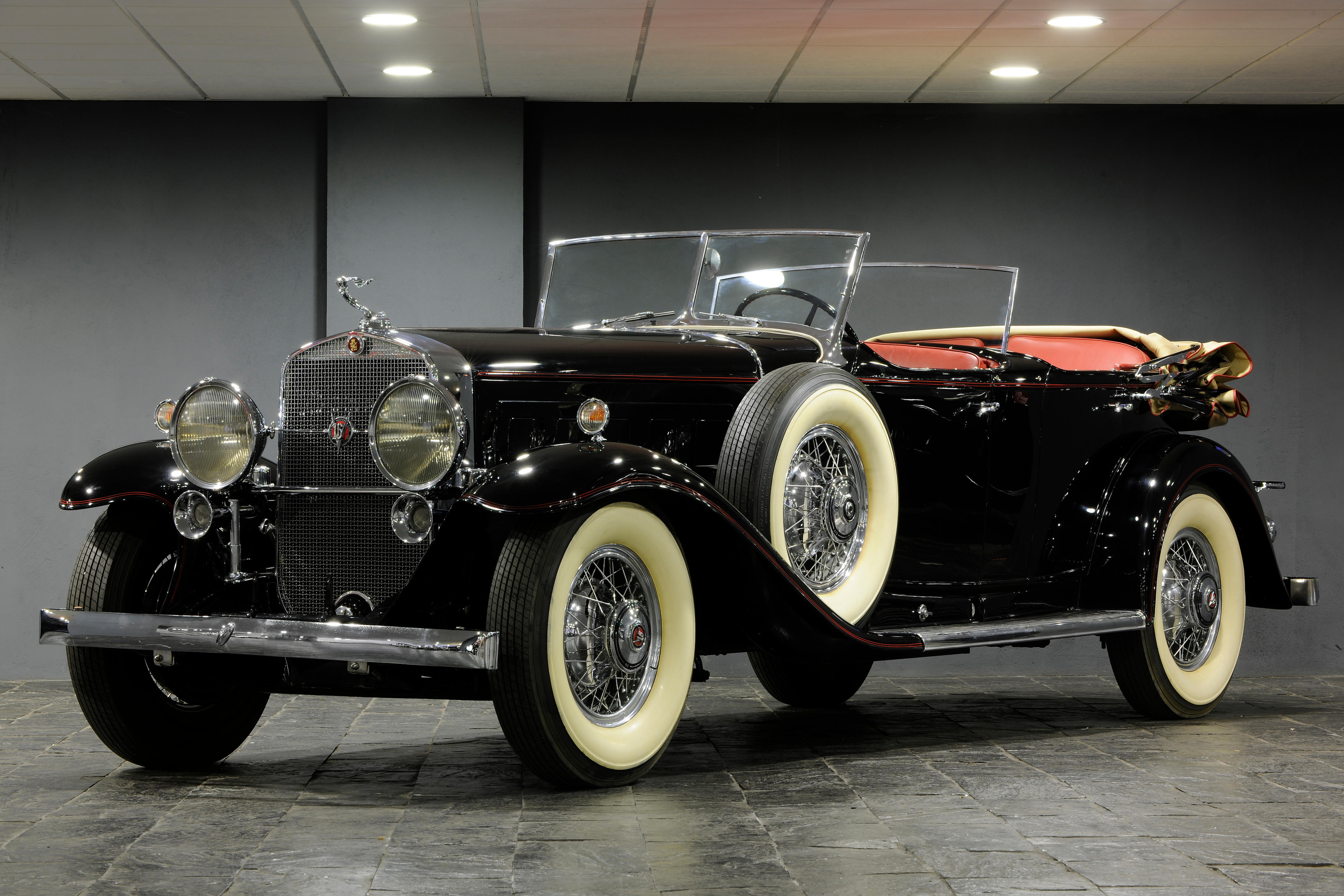 Bonhams Cars : Cadillac V16 série 452 double phaëton 1930