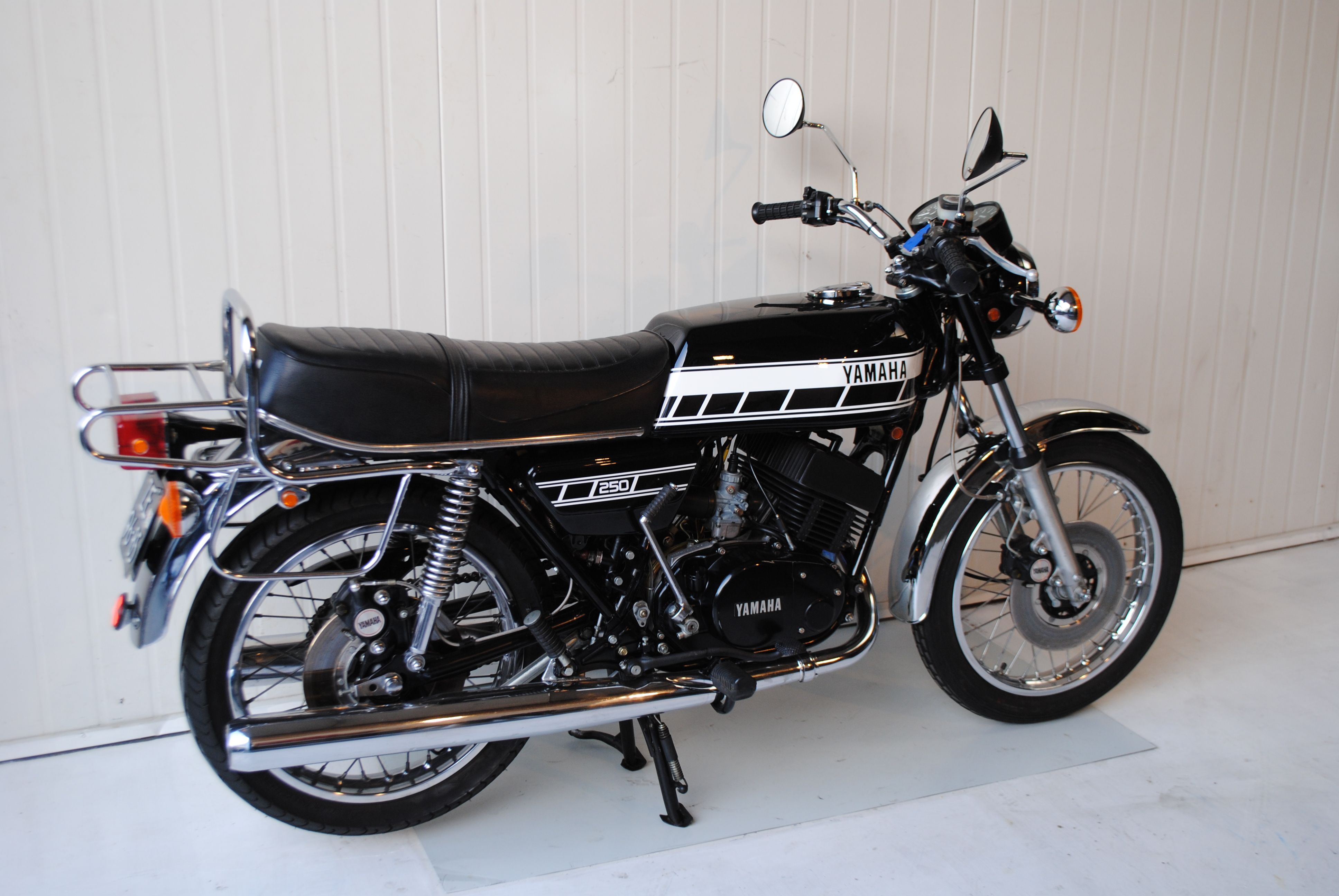 Complete Engine Seal Kit For Yamaha RD250 / RD350 (1973-1979) - Simmering Set 4 thumbnail image