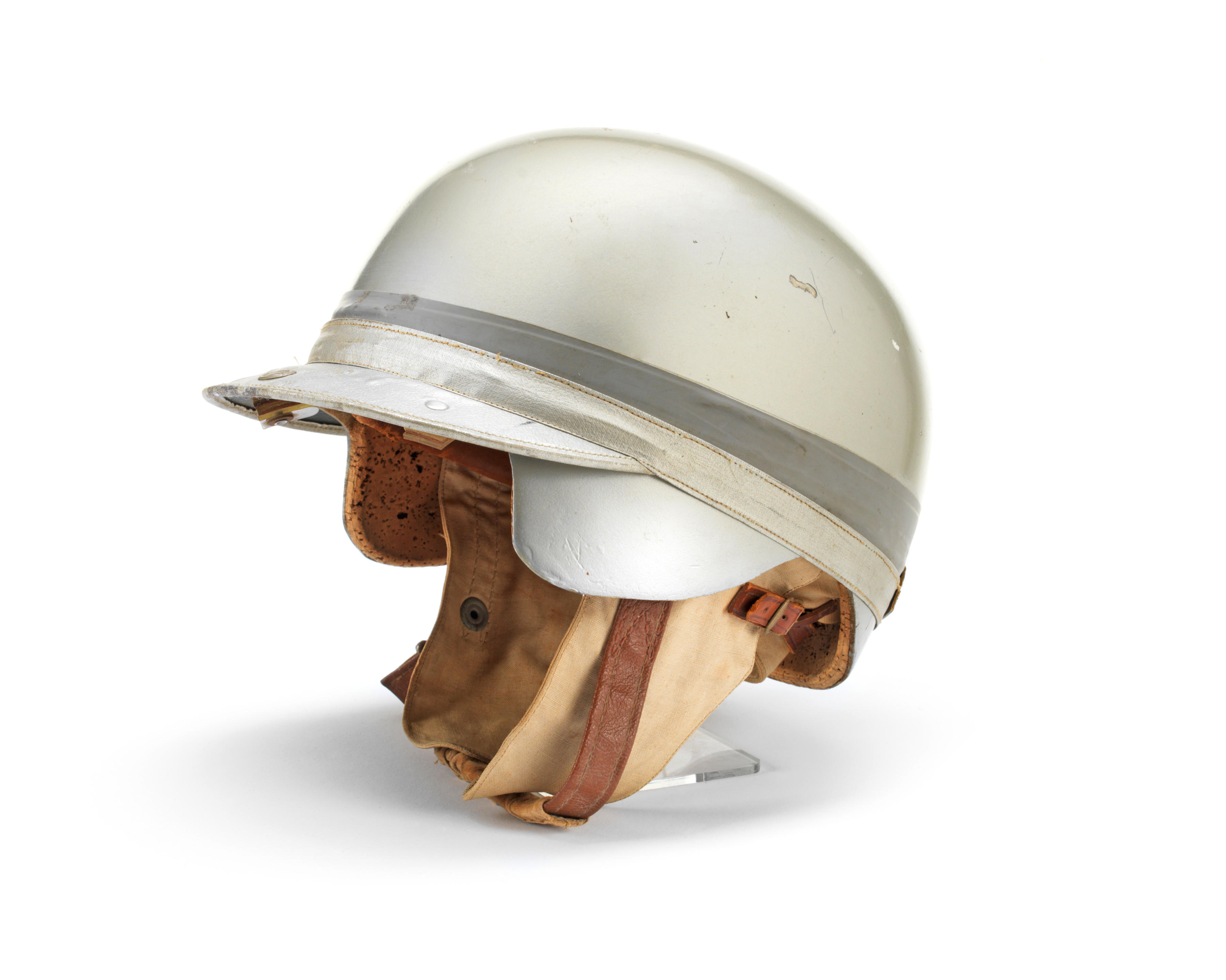 Каска 40 годов. Гоночный шлем 40х годов. Helmet транскрипция. Crash Helmet.