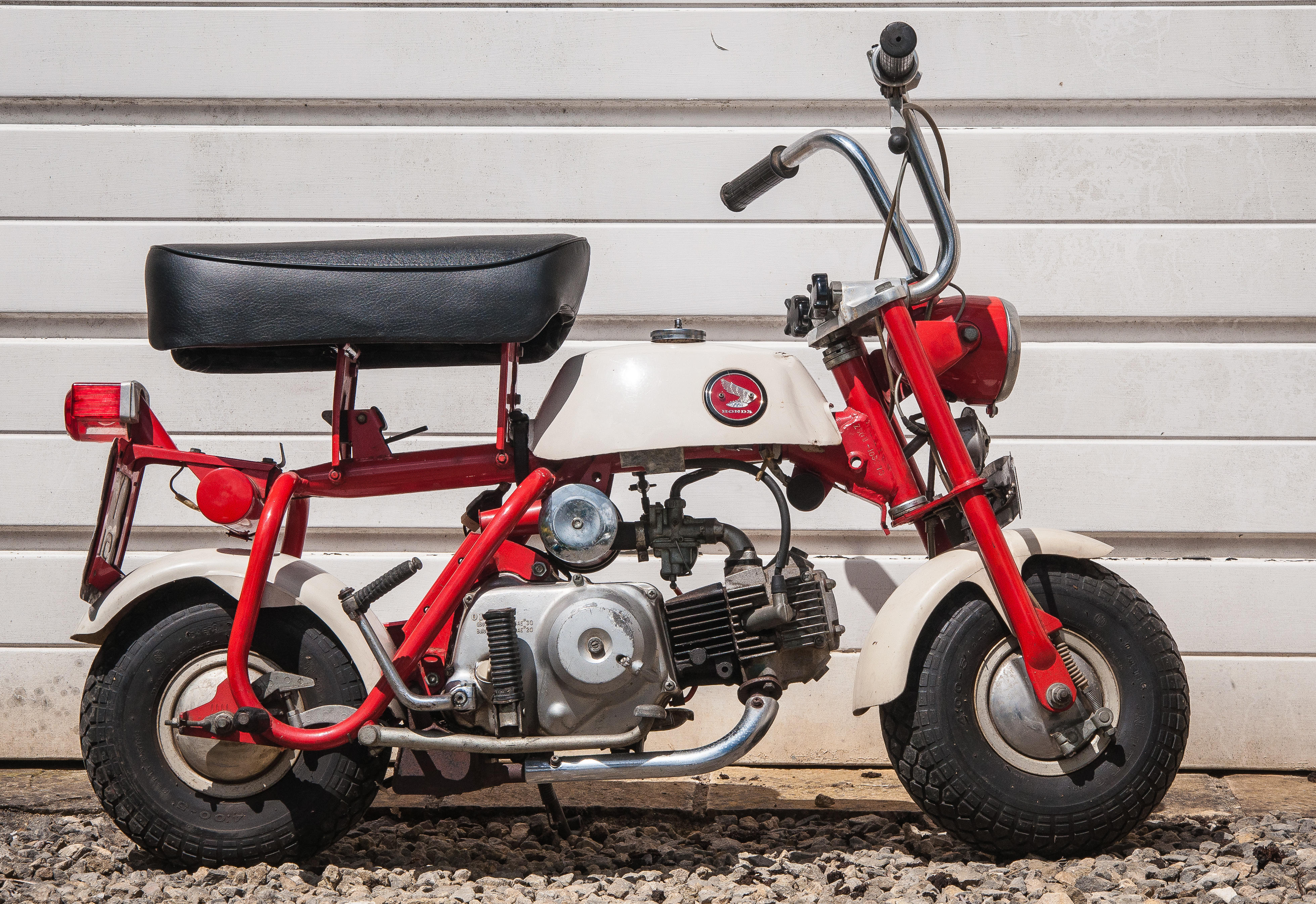 honda monkey custom bobber