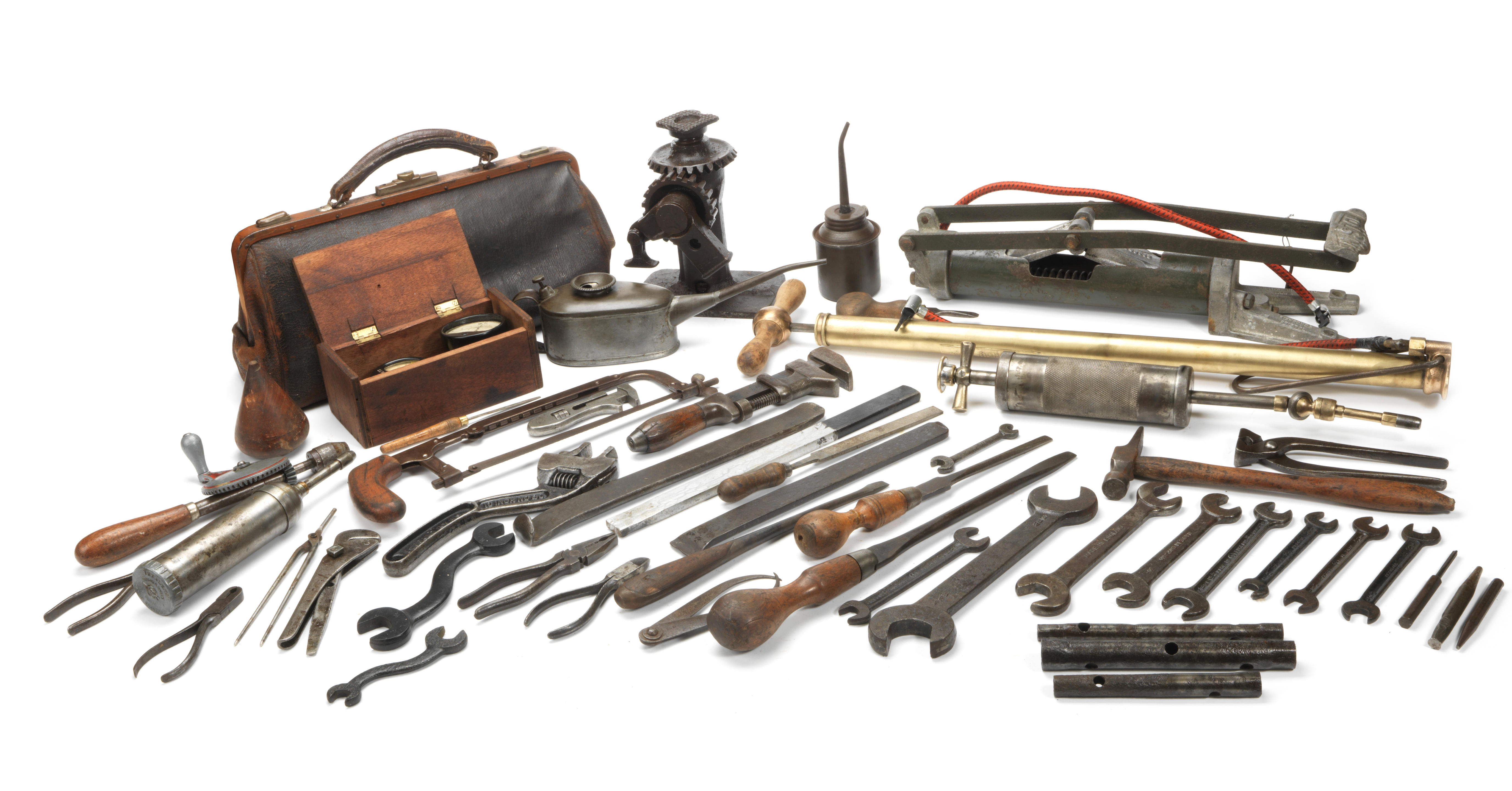 Bonhams Cars : Assorted tools to suit a veteran/vintage car, ((Qty))