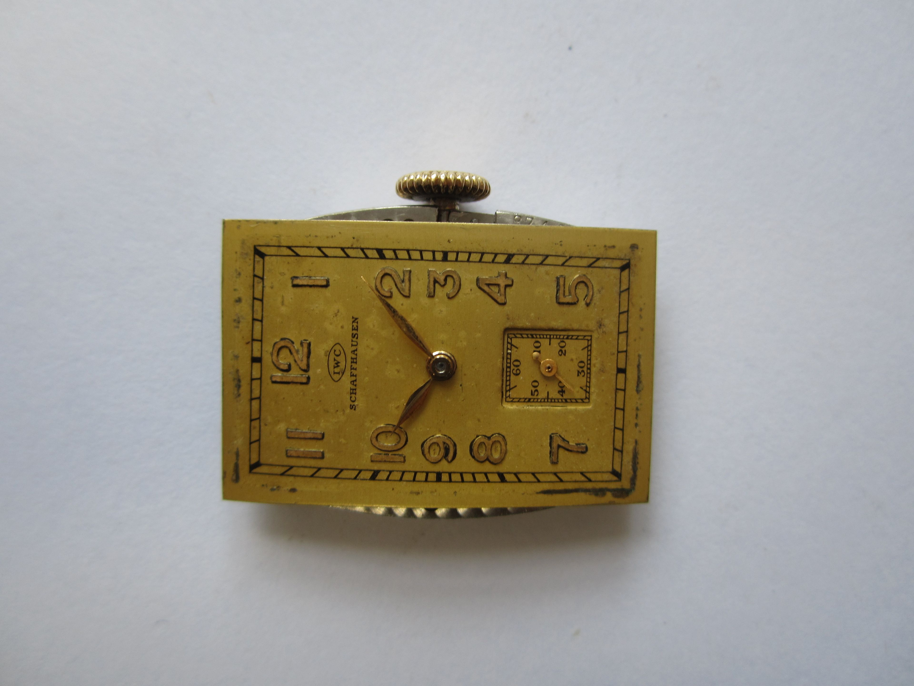 Bonhams A 14K gold manual wind rectangular wristwatch Case