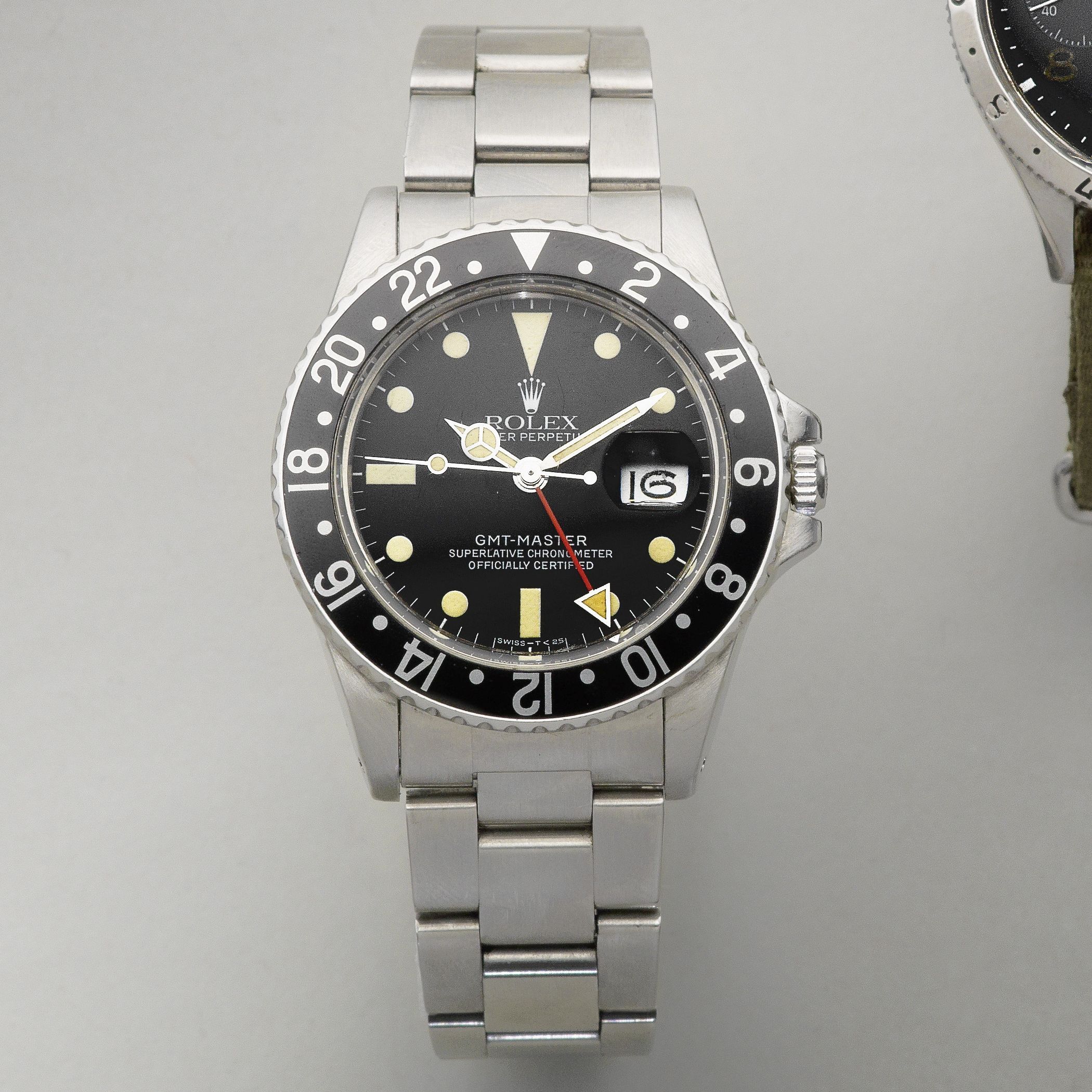 Rolex Rolex. A stainless steel automatic calendar bracelet watch with dual time zone GMT-Master, Ref:16750, Serial No.762****, Movement No.O93****, Circa 1982 · 16750