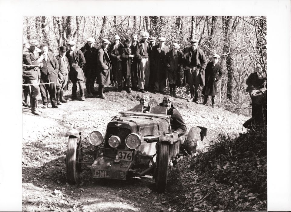 Engagée aux 24 Heures du Mans 1935 par l'usine, 5e  de sa classe,Aston Martin Ulster Sports deux places 1935
