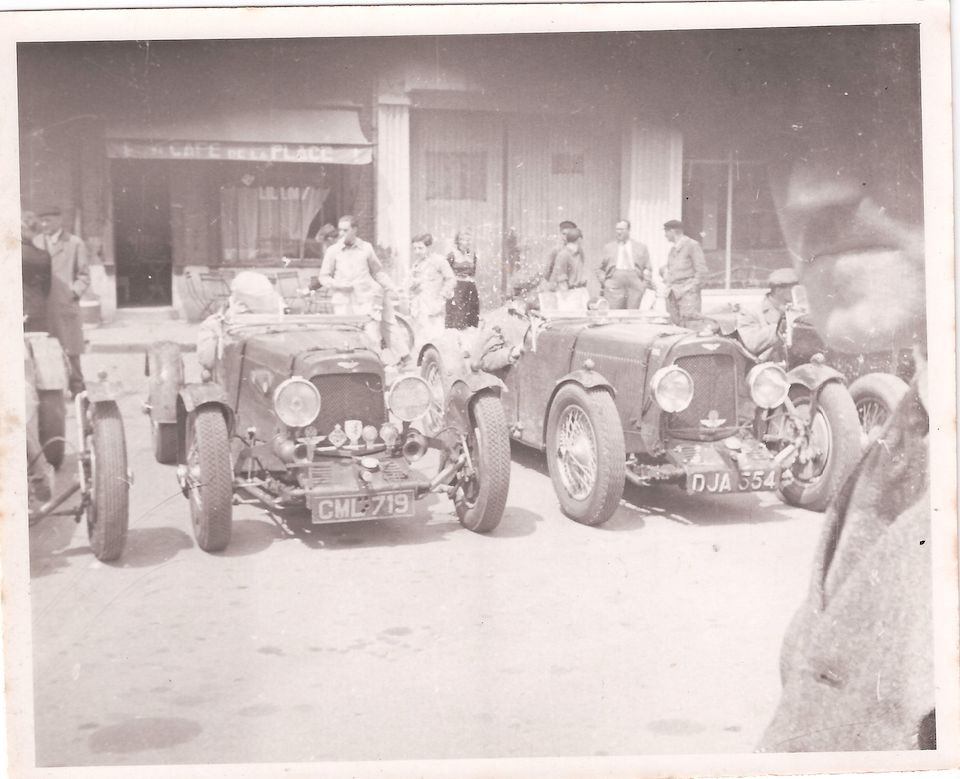 Engagée aux 24 Heures du Mans 1935 par l'usine, 5e  de sa classe,Aston Martin Ulster Sports deux places 1935