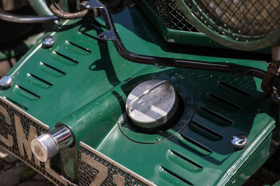 Engagée aux 24 Heures du Mans 1935 par l'usine, 5e  de sa classe,Aston Martin Ulster Sports deux places 1935