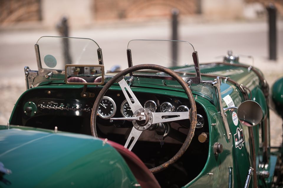 Engagée aux 24 Heures du Mans 1935 par l'usine, 5e  de sa classe,Aston Martin Ulster Sports deux places 1935