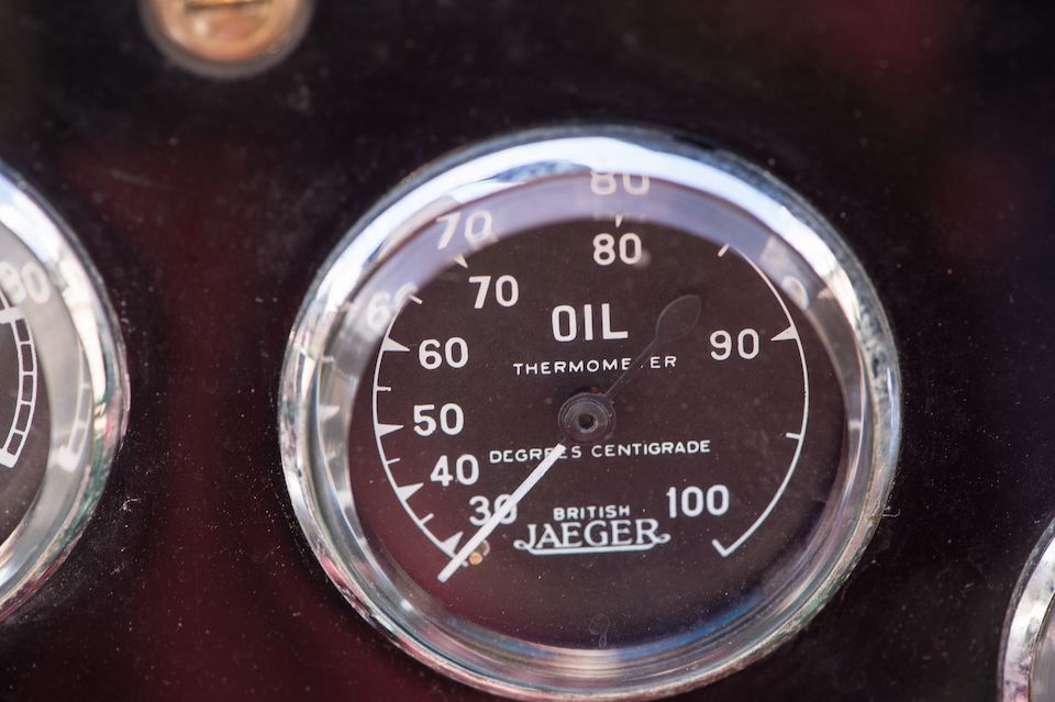 Engagée aux 24 Heures du Mans 1935 par l'usine, 5e  de sa classe,Aston Martin Ulster Sports deux places 1935