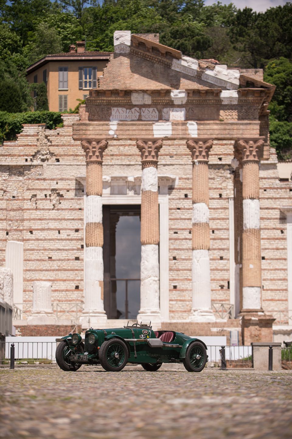 Engagée aux 24 Heures du Mans 1935 par l'usine, 5e  de sa classe,Aston Martin Ulster Sports deux places 1935