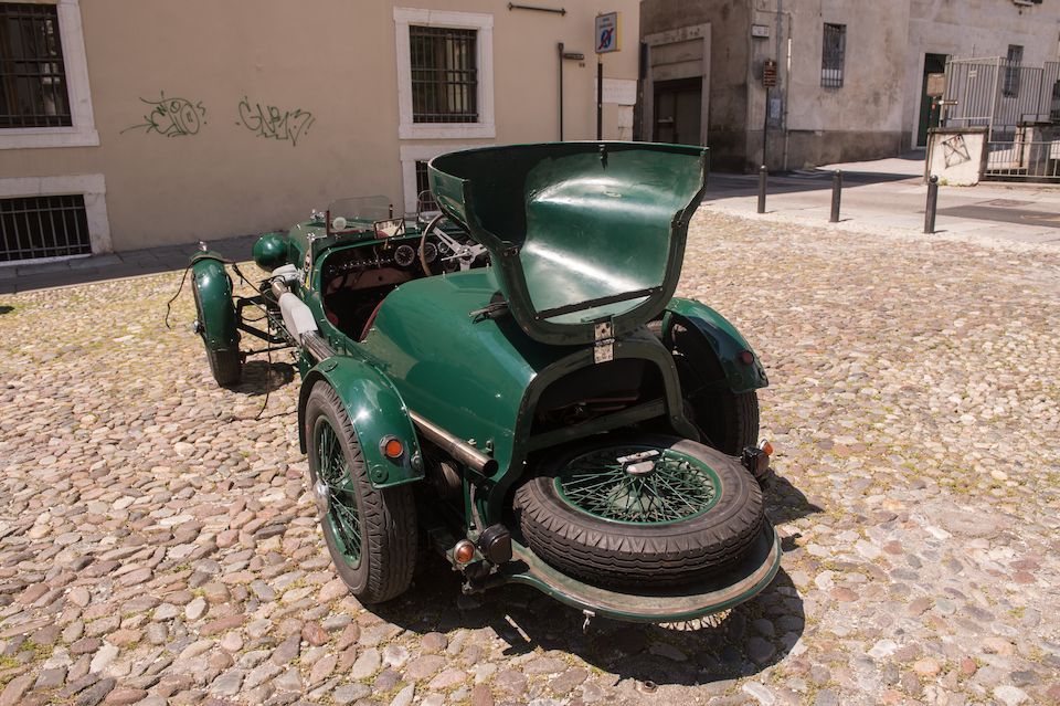 Engagée aux 24 Heures du Mans 1935 par l'usine, 5e  de sa classe,Aston Martin Ulster Sports deux places 1935