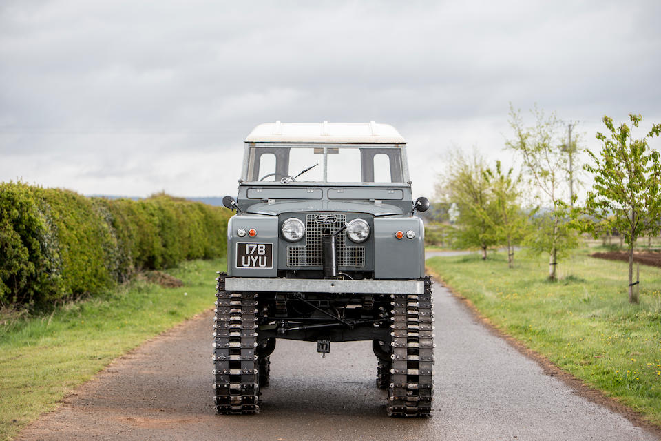 Series ii. Land Rover 1958. Ленд Ровер вездеход. Land Rover 109 гусеничный. Ленд Ровер Дефендер на гусеницах.