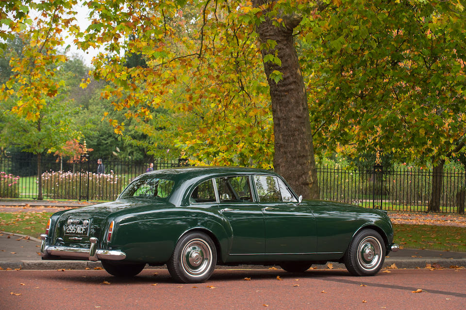 Paul MCCARTNEY Aston Martin