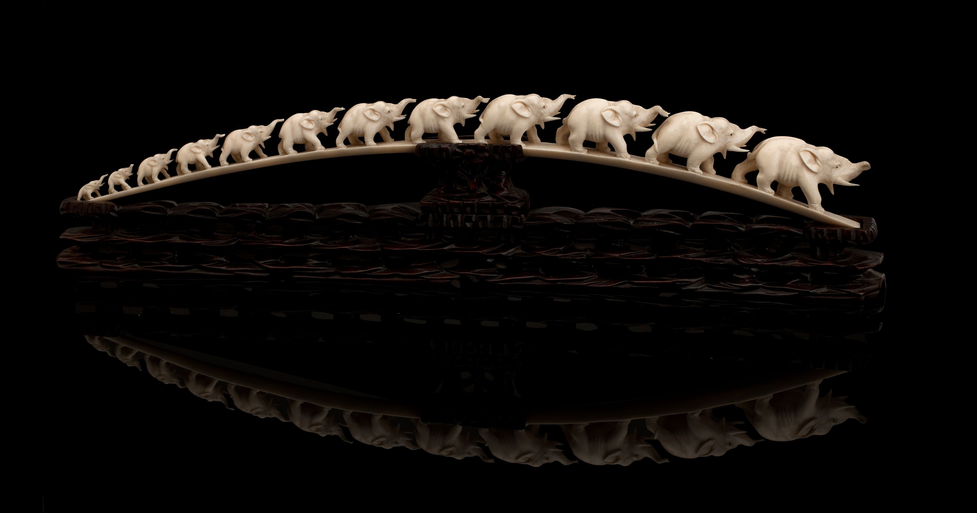 Bonhams : A carved ivory bridge group Meiji era (2)
